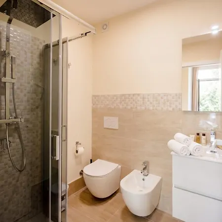 Hub 6 Aparthotel Bari